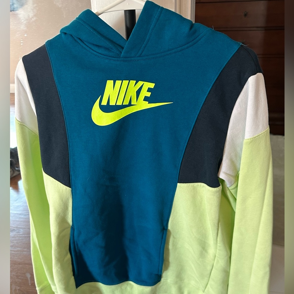 Neon - Picture 2 of 2